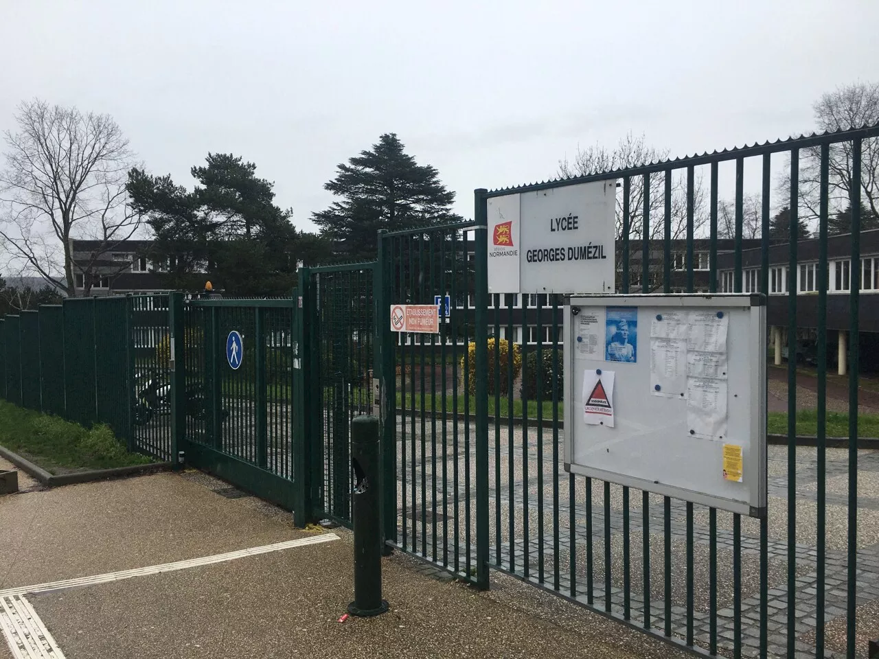 Opération lycée mort dans l'Eure suite à une menace de suppression de poste