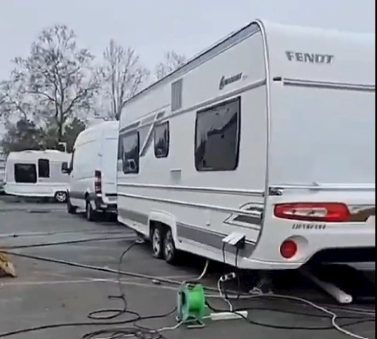 Une trentaine de caravanes occupent le parking de la fac de Bordeaux Montaigne, une pétition lancée