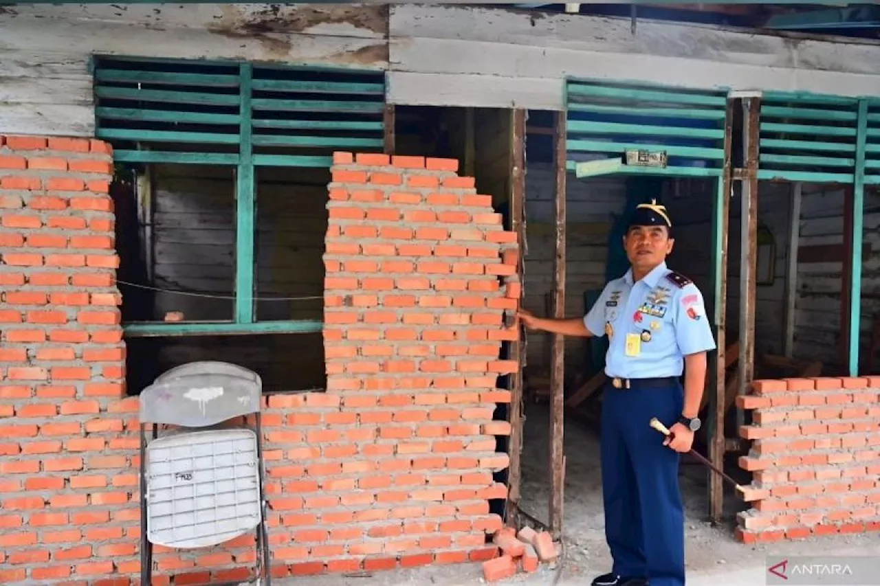 TNI AU bedah rumah tidak layak huni di Pekanbaru