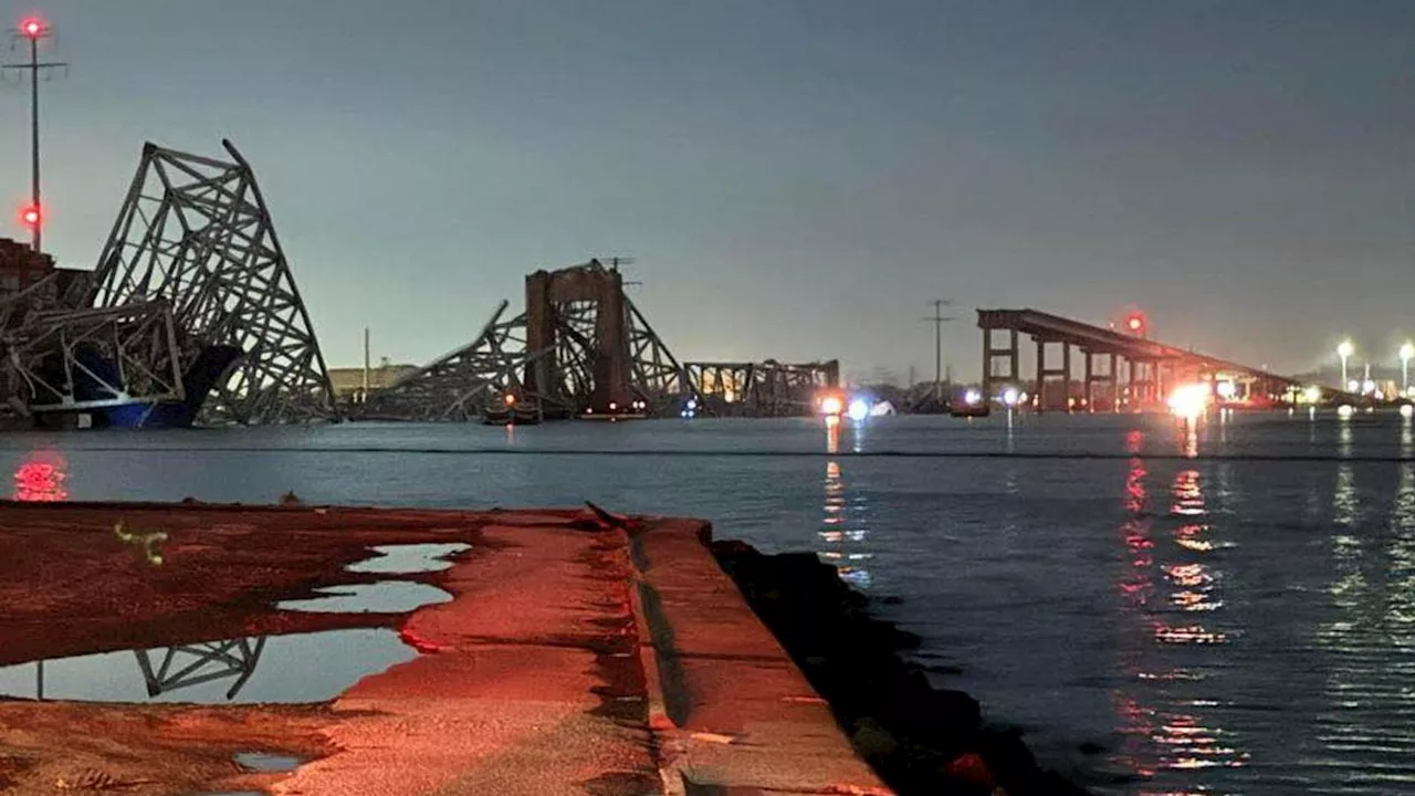 Baltimore: Brücke nach Schiffskollision eingestürzt - mehrere Fahrzeuge fallen ins Wasser