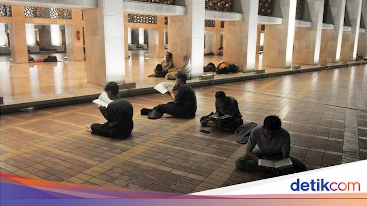 Iktikaf jadi Amalan di 10 Malam Terakhir Ramadan, Ini Waktu dan Rukunnya