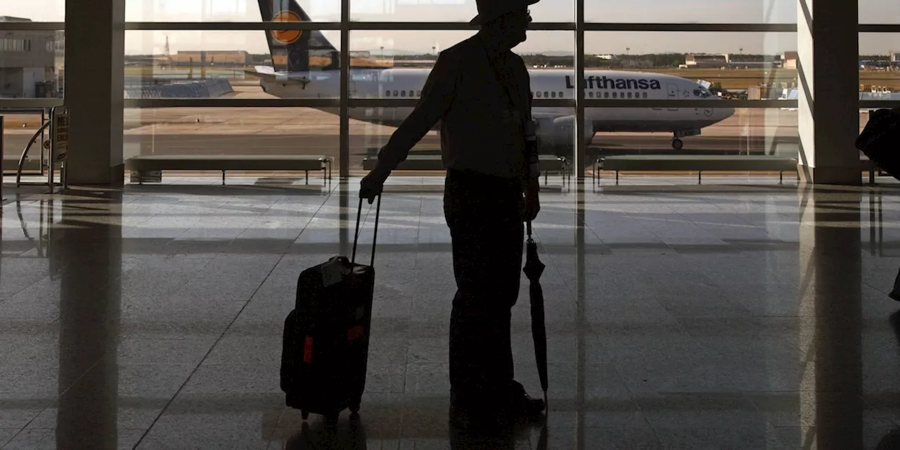 Weil Geld für Miete nicht reicht, lebt Rentner seit sechs Monaten am Flughafen