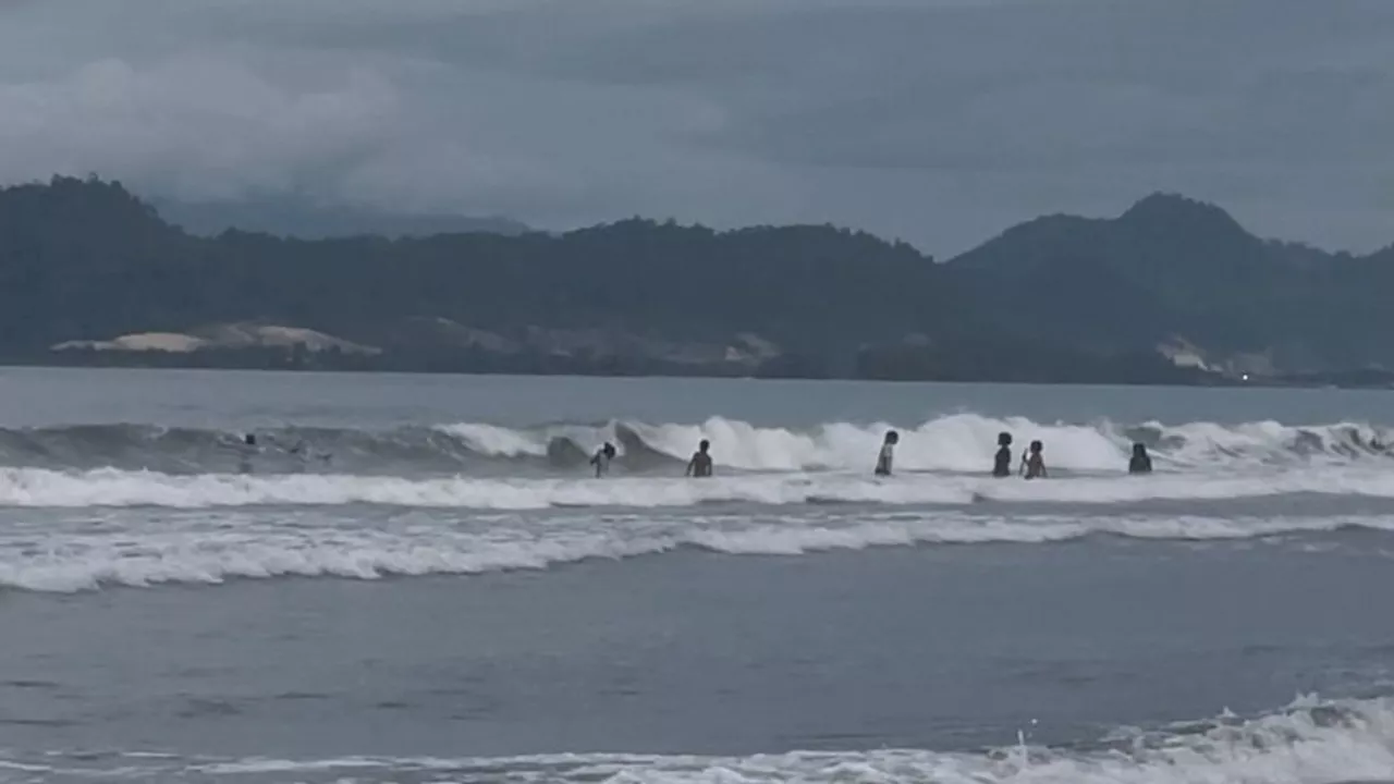 Kejadian Berulang, Warga Terseret Ombak di Pantai Holtekamp, Jayapura