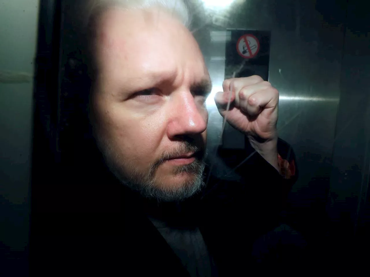 Assange, l'Alta Corte britannica gli dà un'altra chance per evitare l'estradizione negli Usa