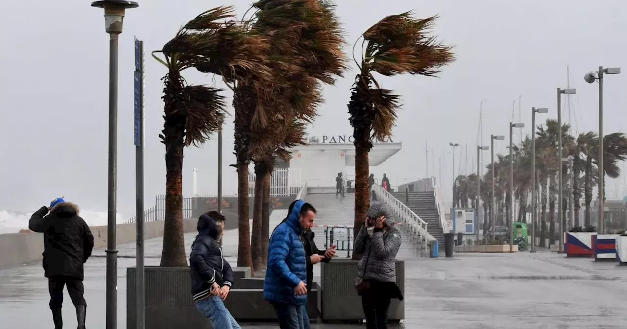 Spain holiday warning as extreme weather brings chaos to tourist hotspots