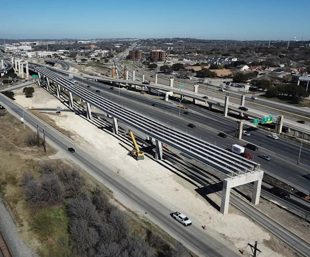 TxDOT closing some lanes of I-35 Tuesday on NE Side Tuesday for construction work