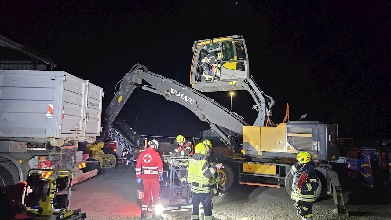 Monatliche Einsatzübung diesmal am Gelände von Sauber & Stark