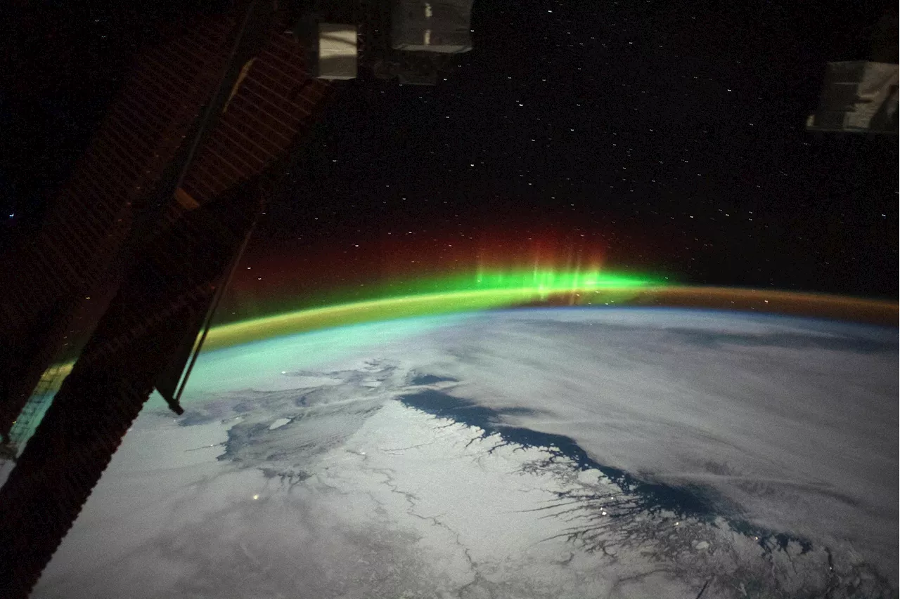 Starry Nights and Snowy Lights: Space Station’s Stunning View of Eastern Canada