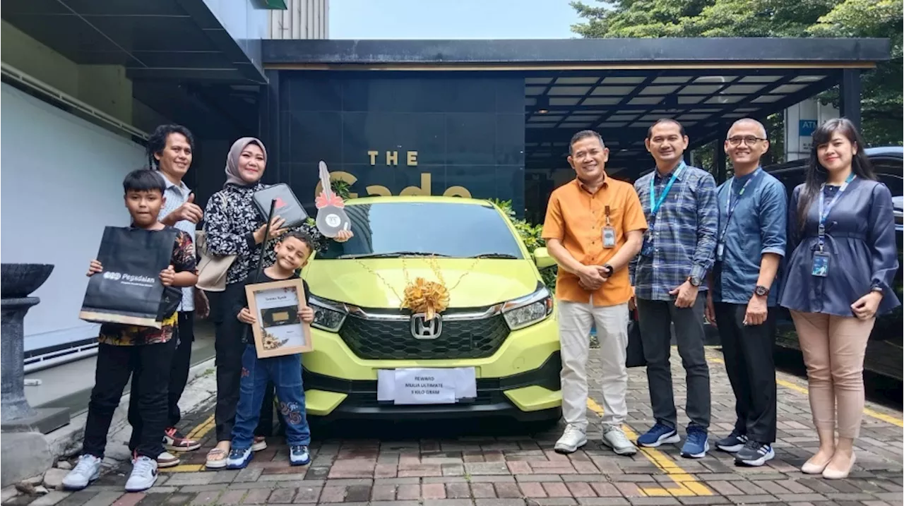 Beli Emas Bonus Mobil, Pegadaian Serahkan Reward Mobil Brio Kepada Nasabah Loyal