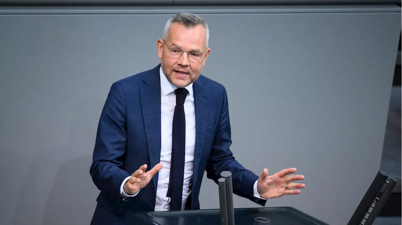 „Spüre eine innere Distanz zum Betrieb“: SPD-Außenpolitiker Roth will nach der Bundestagswahl aufhören