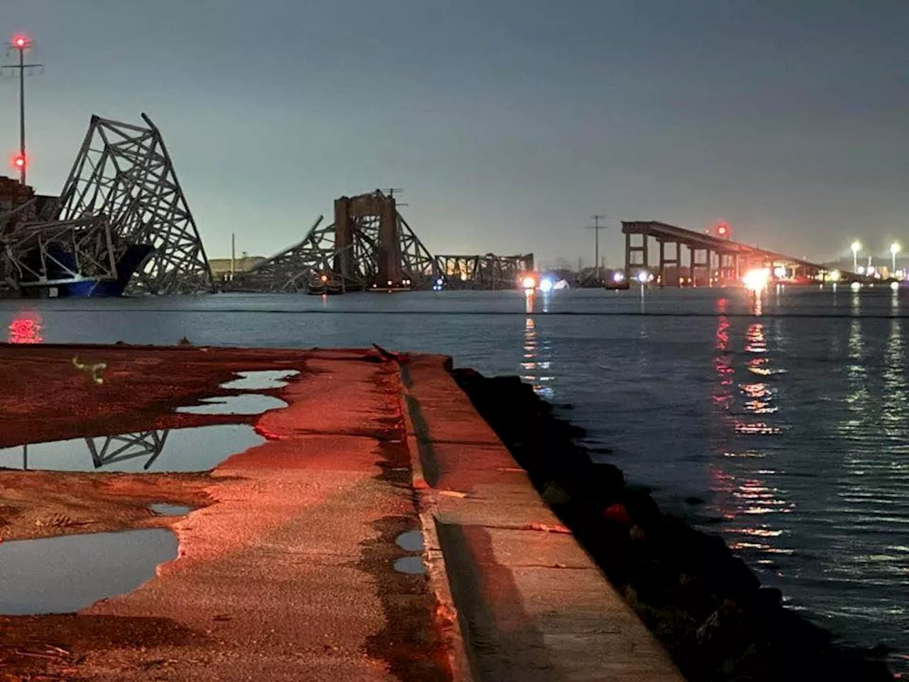 Live updates: Baltimore’s Key Bridge collapses; rescuers look for up to 20 people in water