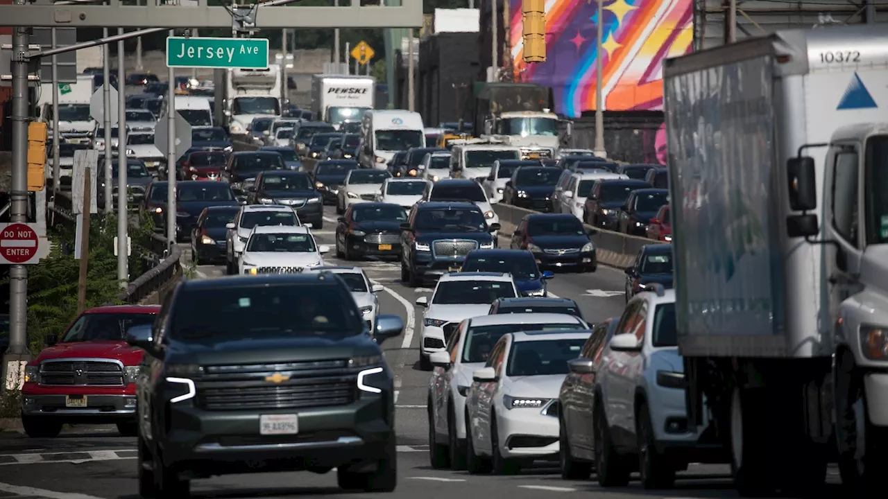 Transit officials approve New York City traffic congestion fee