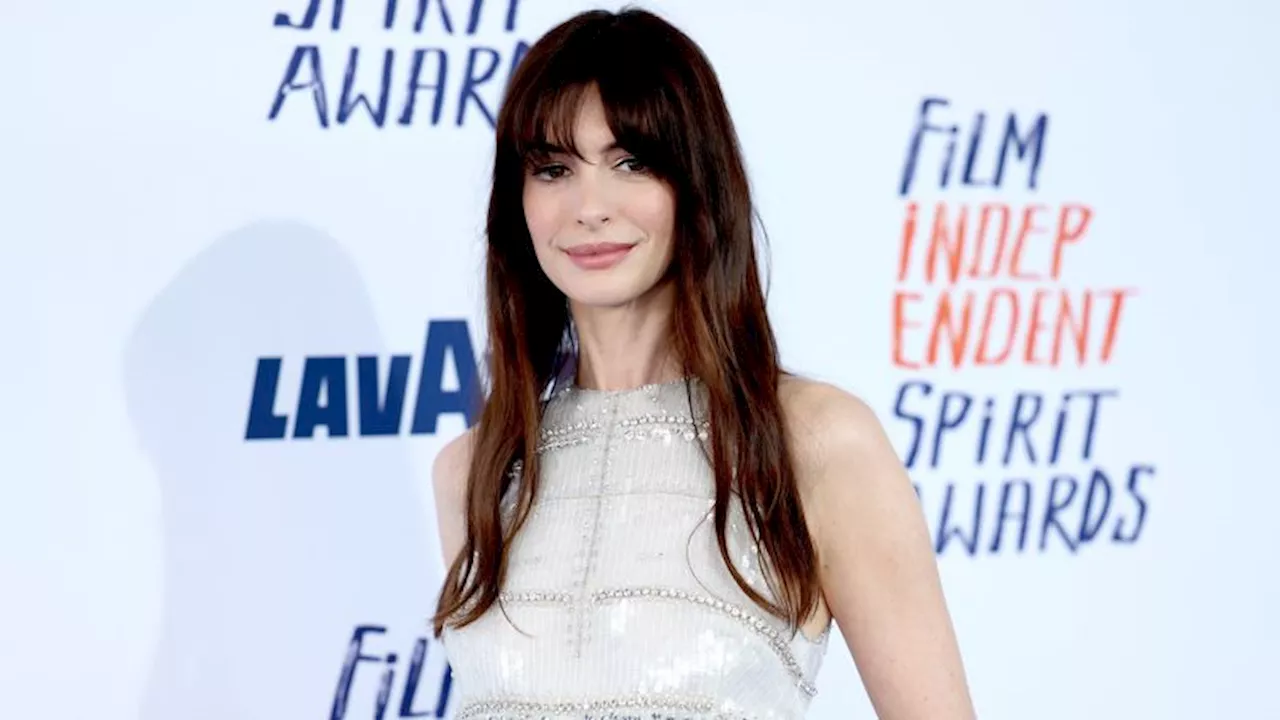 Anne Hathaway had a miscarriage while acting as a pregnant woman onstage