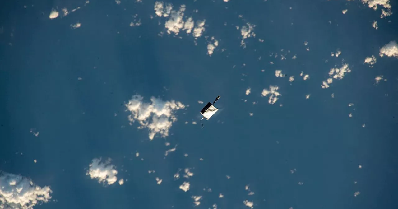 Astronaut Tried to Photograph Mt. Fuji, Snapped Picture of Space Junk Instead