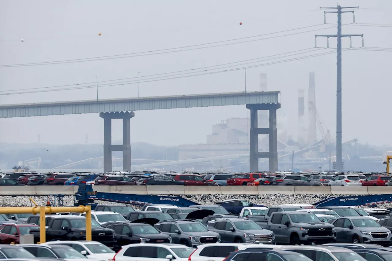 Central American and Mexican families mourn missing workers in Baltimore bridge collapse