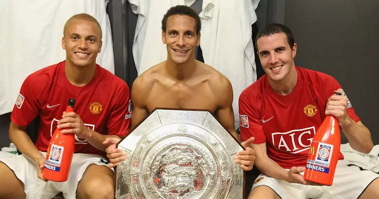 United legends wait for John O'Shea to post Ireland update in WhatsApp group