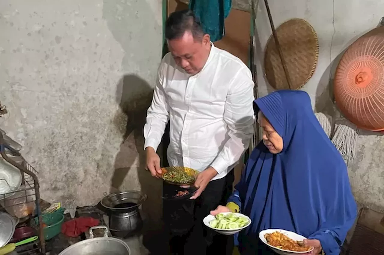 Diam-diam Wali Kota Bekasi Tri Adhianto Sahur di Rumah Mak Nisah