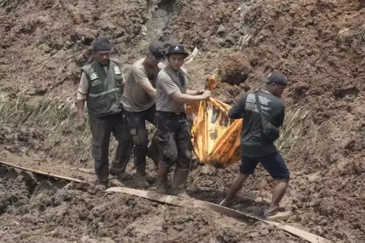 Tim SAR Temukan Satu Jasad Korban Longsor Cipongkor Terseret hingga ke Sungai Citarum