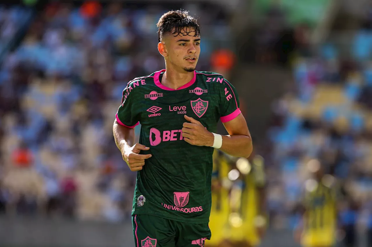 Fluminense renova contrato com Felipe Andrade até dezembro de 2026