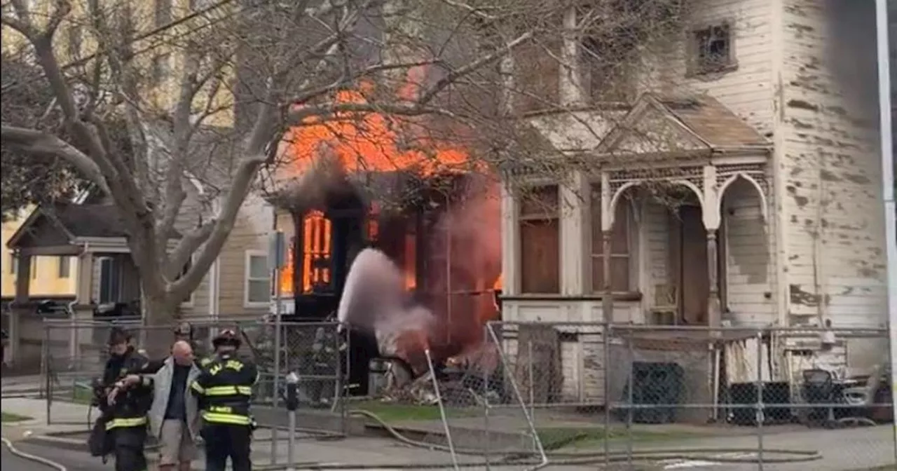 Fire destroys abandoned homes near downtown San Jose