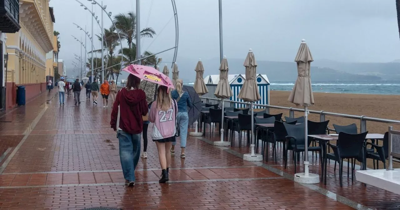 Extreme weather warning issued to Brits heading to Canary Islands