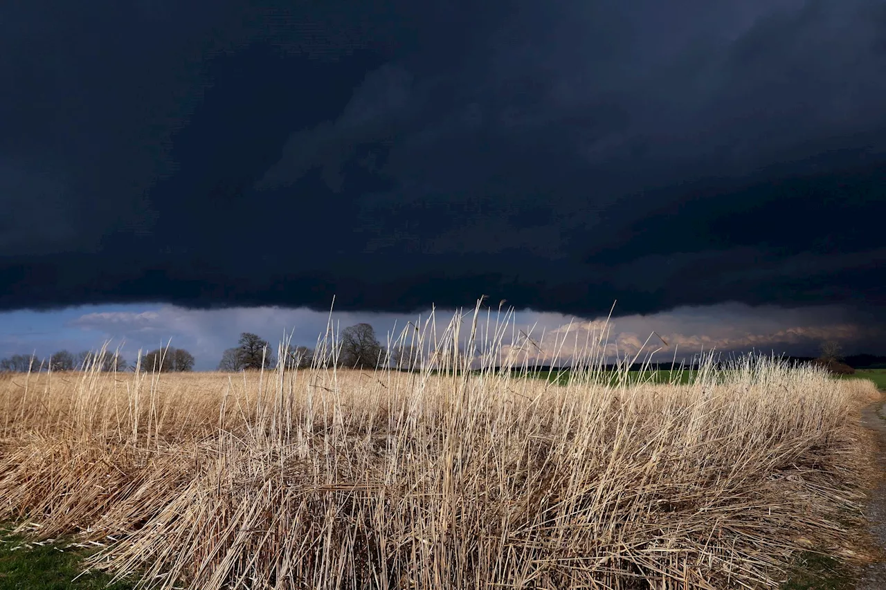 Sturm, Regen und Gewitter: Lichtblick zum Osterwochenende