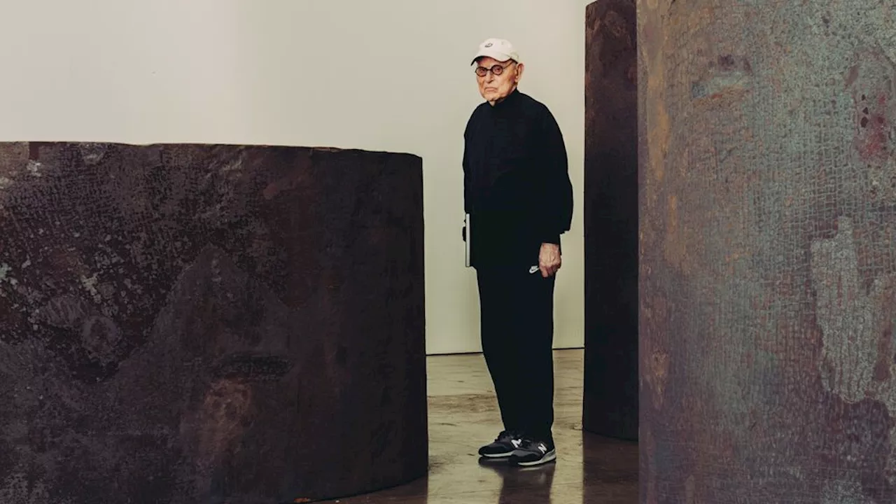 Amerikaanse beeldhouwer Richard Serra, bekend om enorme stalen sculpturen, overleden