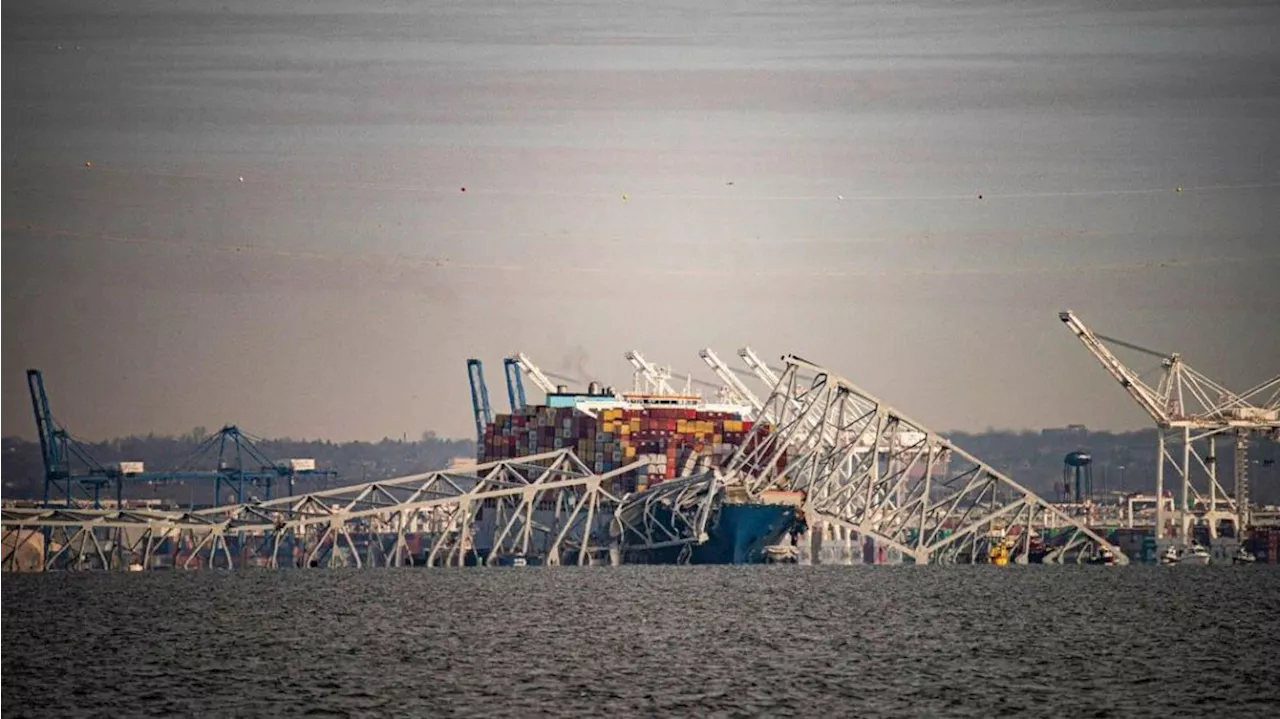 Trágico choque de un barco contra un puente en Estados Unidos