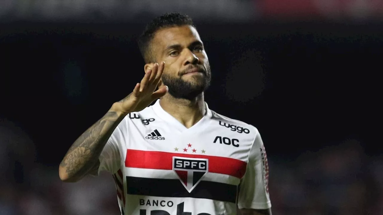 Saiba se o São Paulo vai continuar pagando a dívida com Dani Alves