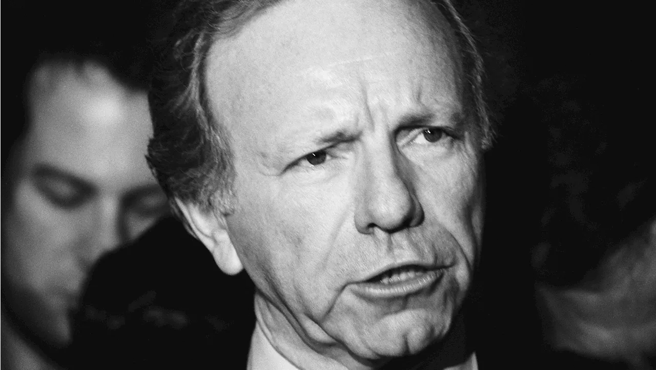 Joe Lieberman, Connecticut Senator and 2000 Vice Presidential Nominee, Dead at 82