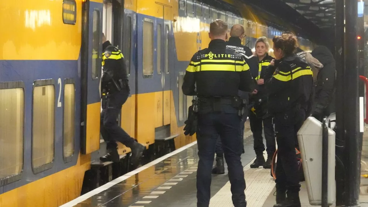 Man neergestoken in trein bij Meppel, daders moeten maandenlang zitten