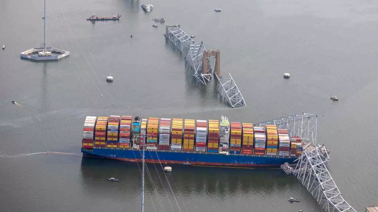 ‘The bridge is down’: Horror audio emerges seconds before ship slams into bridge