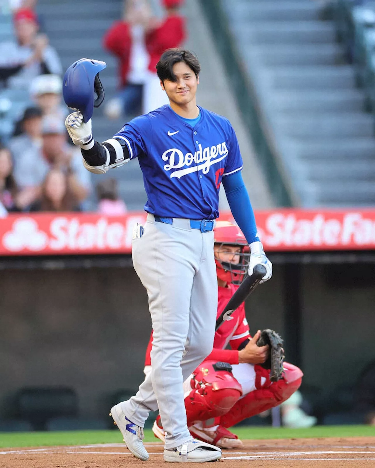 ドジャース・大谷 “一平ショック”後13打席連続無安打 移籍後初の古巣本拠で大歓声も2打席連続三振