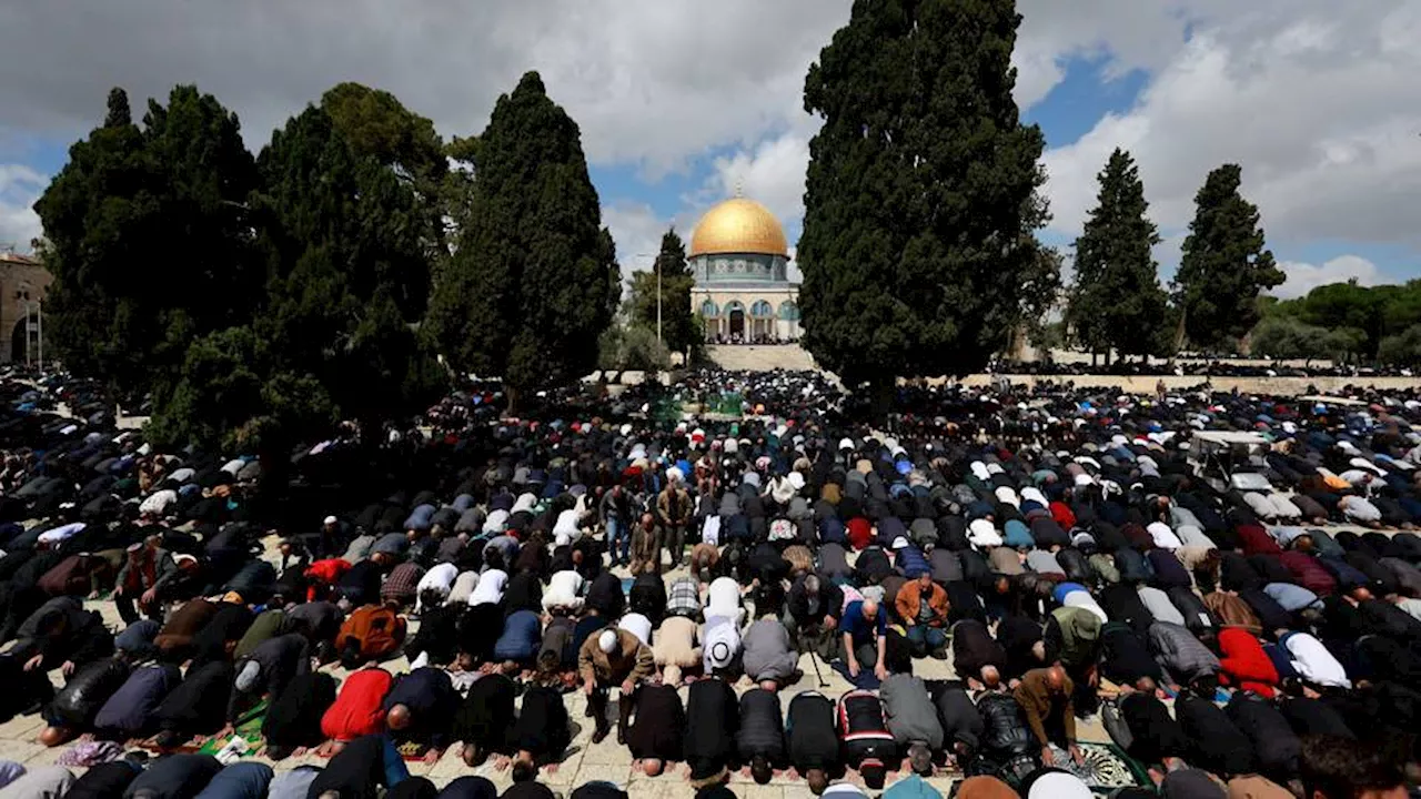 Live blog: Hamas calls on Muslims to liberate Al Aqsa Mosque