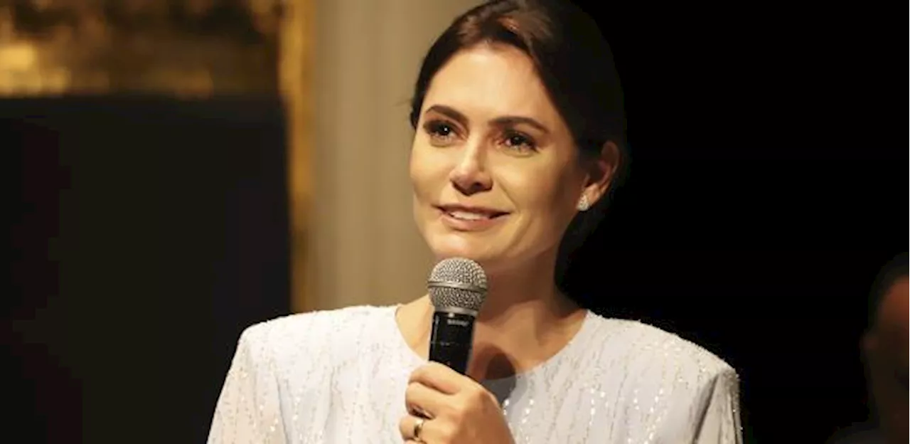 Por que homenagem a Michelle Bolsonaro em teatro de SP custou R$ 100 mil?