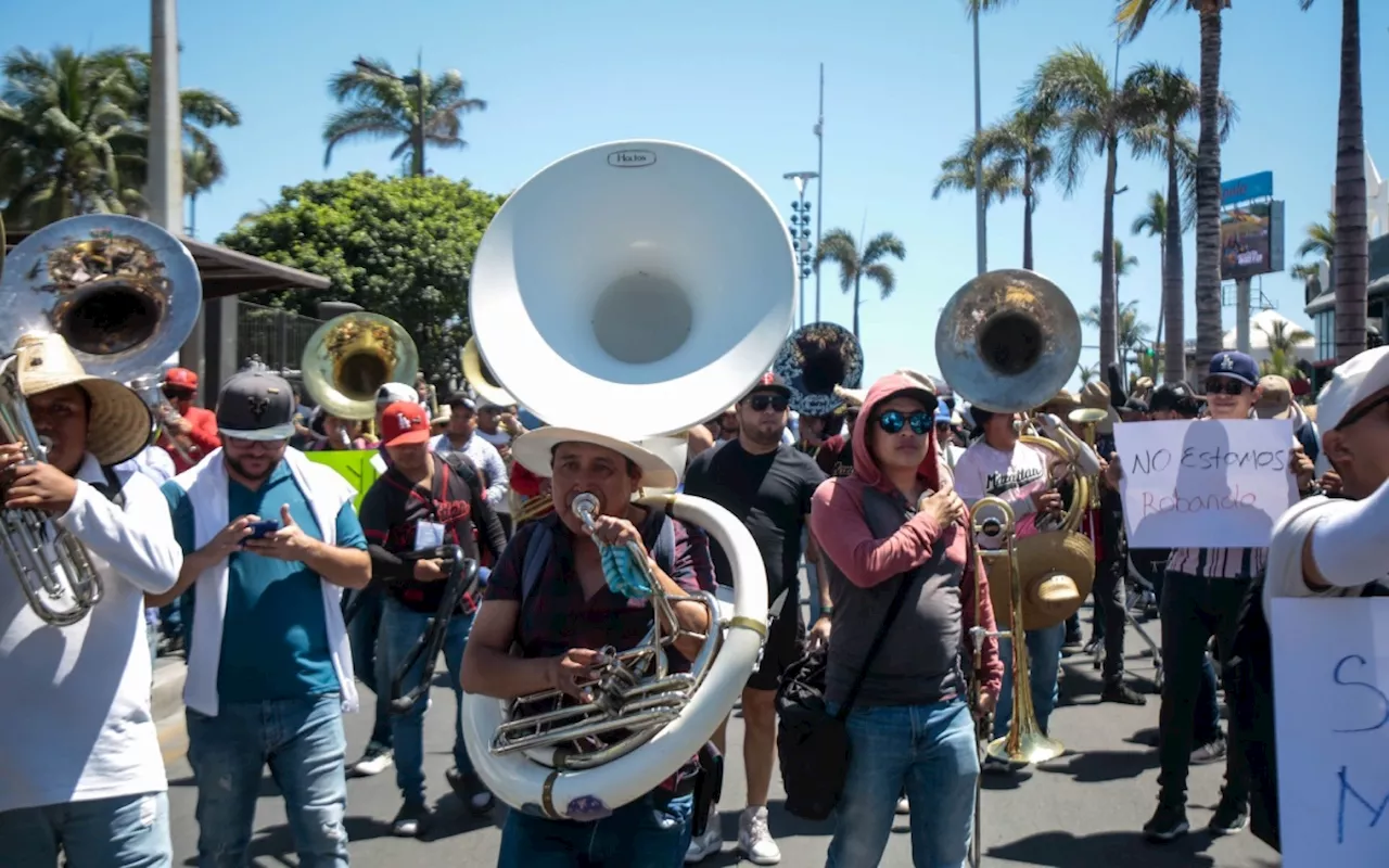 Gobernador de Sinaloa se pronuncia contra prohibición de bandas en Mazatlán