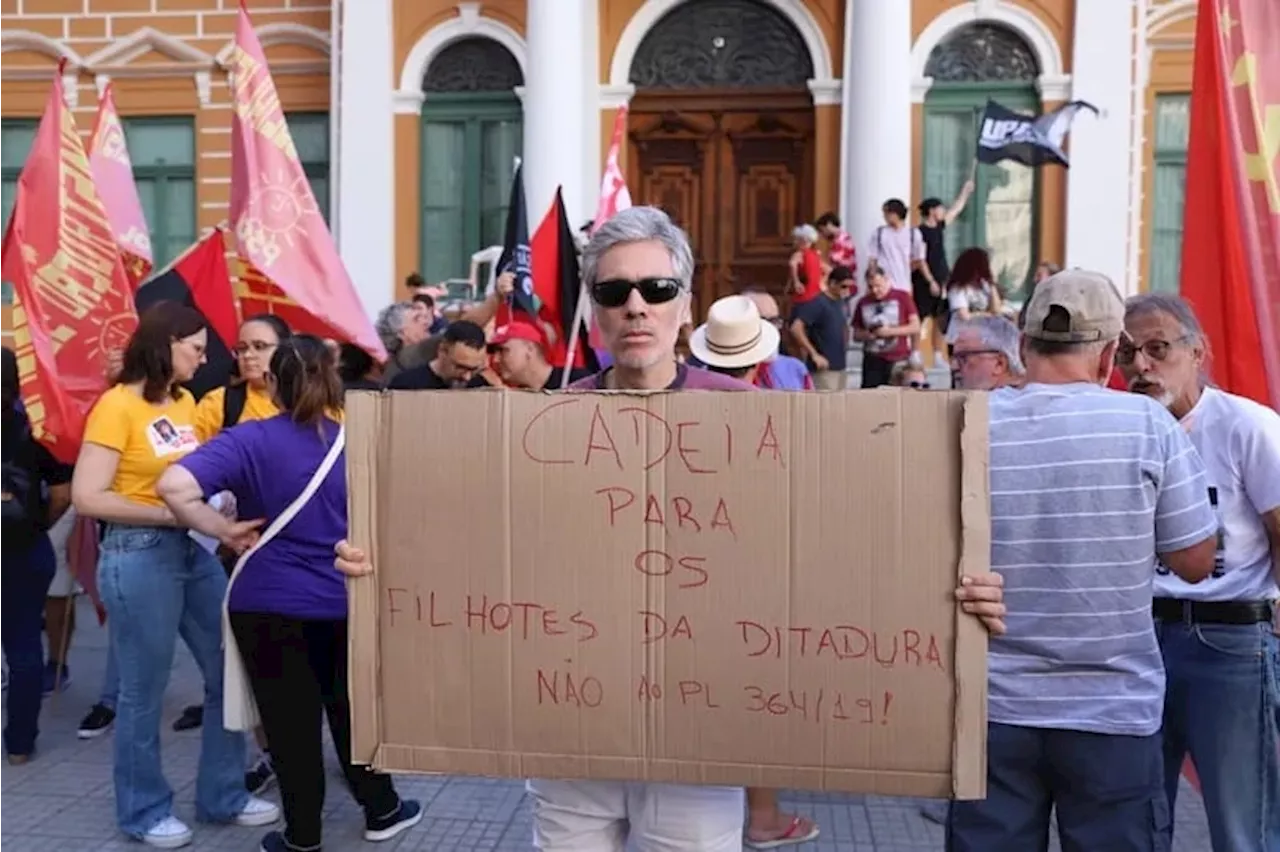 Gaúchos ‘descomemoram’ o golpe de 1964 com diversas ações; confira agenda de Porto Alegre