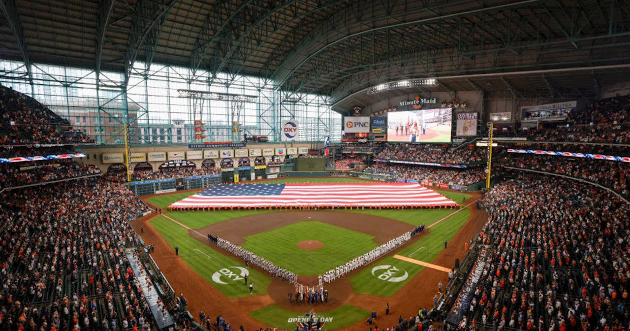 Ahead of Yankees Opening Day game, Astros trolled by NYC Sanitation Department