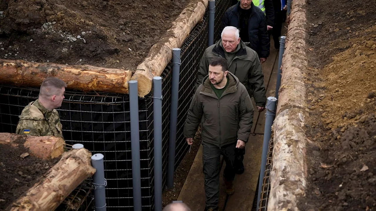 Zelenskyj inspekterade försvaret i ansatta Sumy