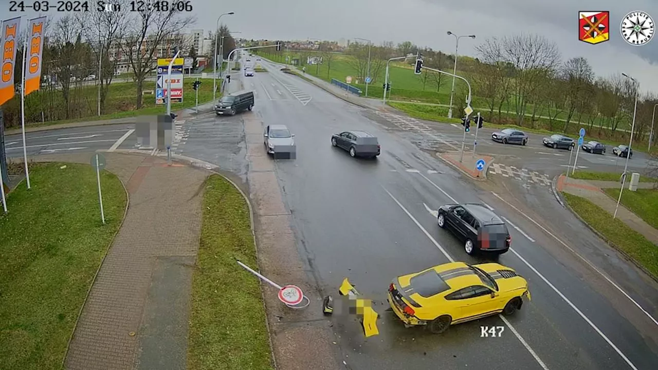 Drunk driver without a licence gets behind the wheel of a Ford Mustang