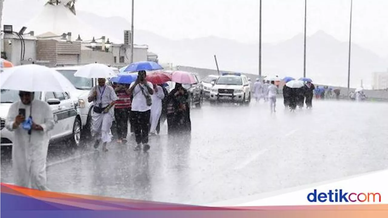 Peringatan Hujan Lebat-Angin di Makkah, Jemaah Umrah Hati-hati