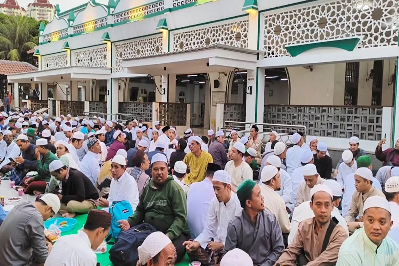 Nuzulul Quran dan Tradisi-Tradisi Rutin di Masjid Keramat Luar Batang