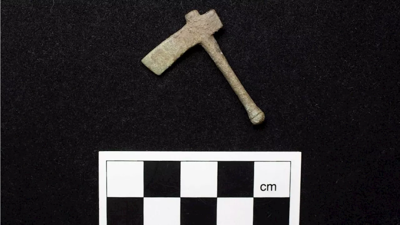 'Richly decorated' Roman villa with 'curse tablets' and tiny axes unearthed in England