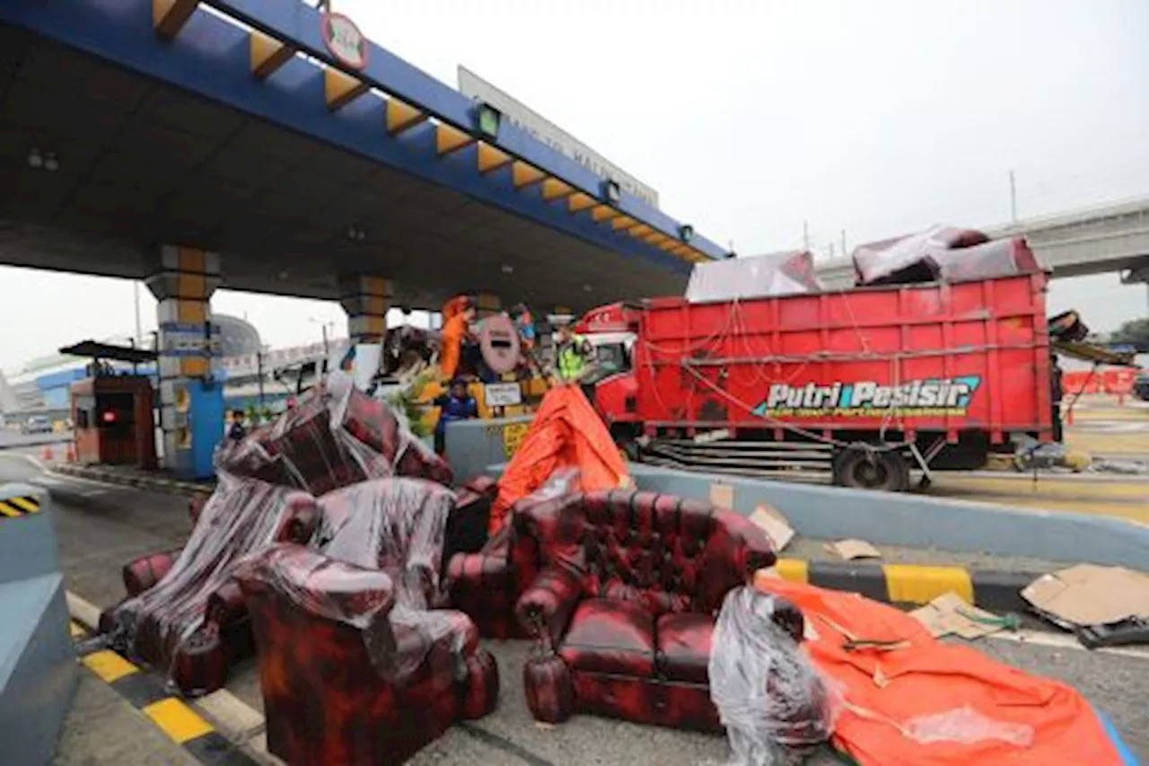 Sopir Truk Penyebab Kecelakaan Beruntun di GT Halim Utama Saya Tanggung Jawab Semuanya