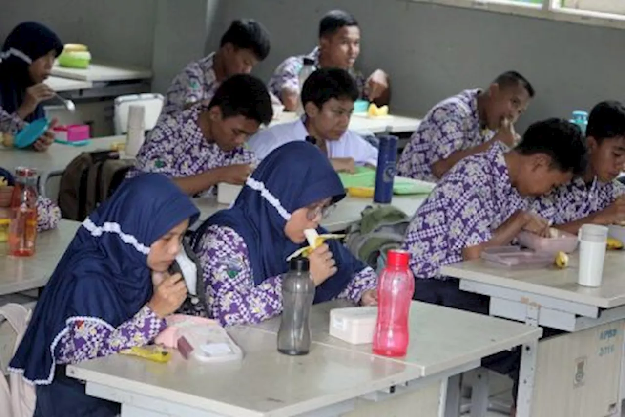 Stranas PK Pantau Hambatan Izin Impor untuk Program Makan Siang dan Susu Gratis