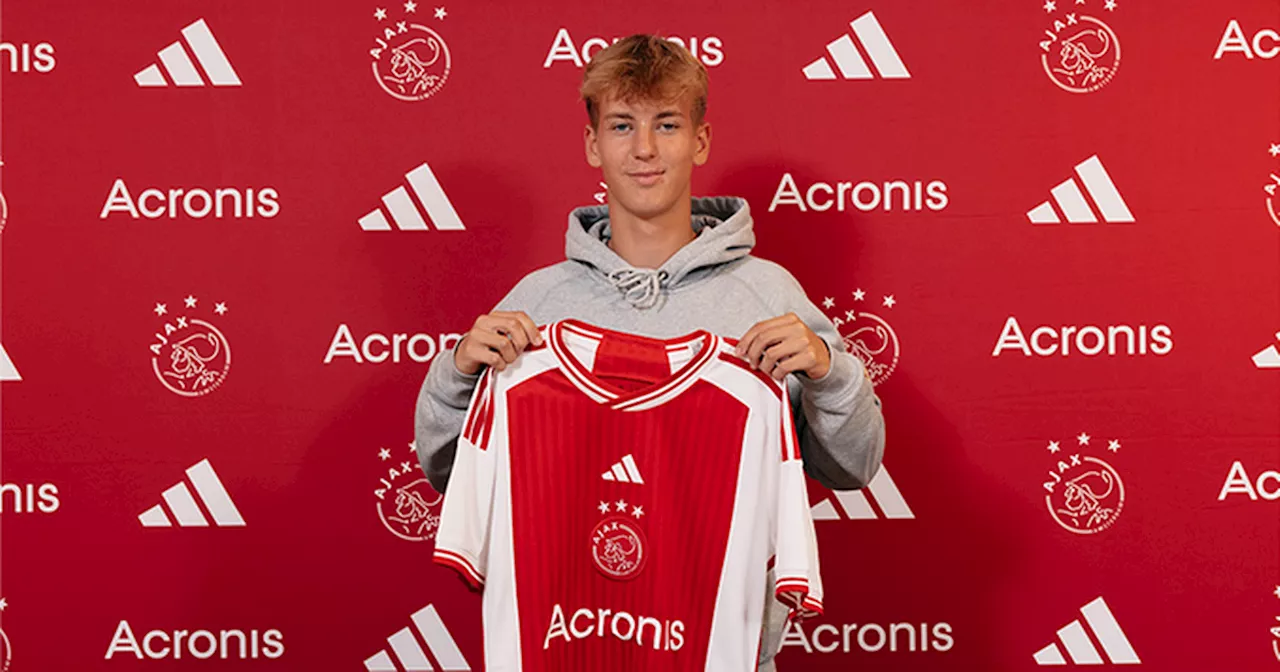 Ajax wonderkid says he rejected Manchester United after trial at Carrington