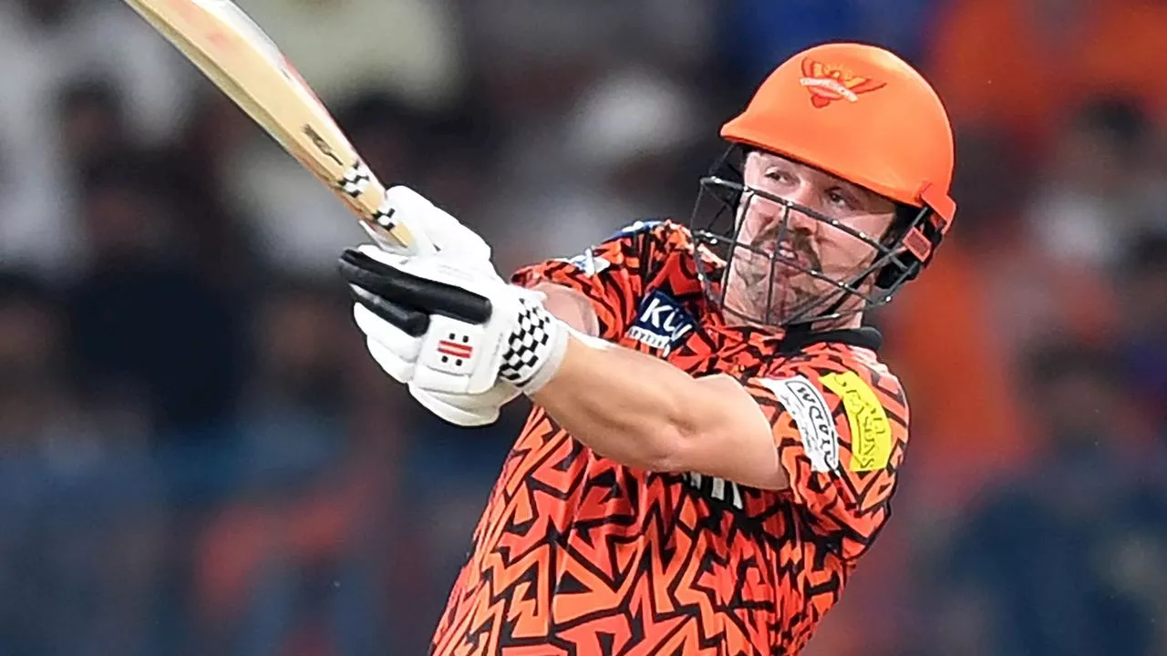 Aussie goes berserk in record IPL insanity