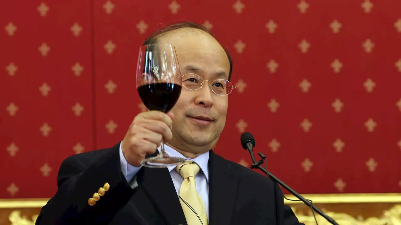 China backs down from Aussie wine ban