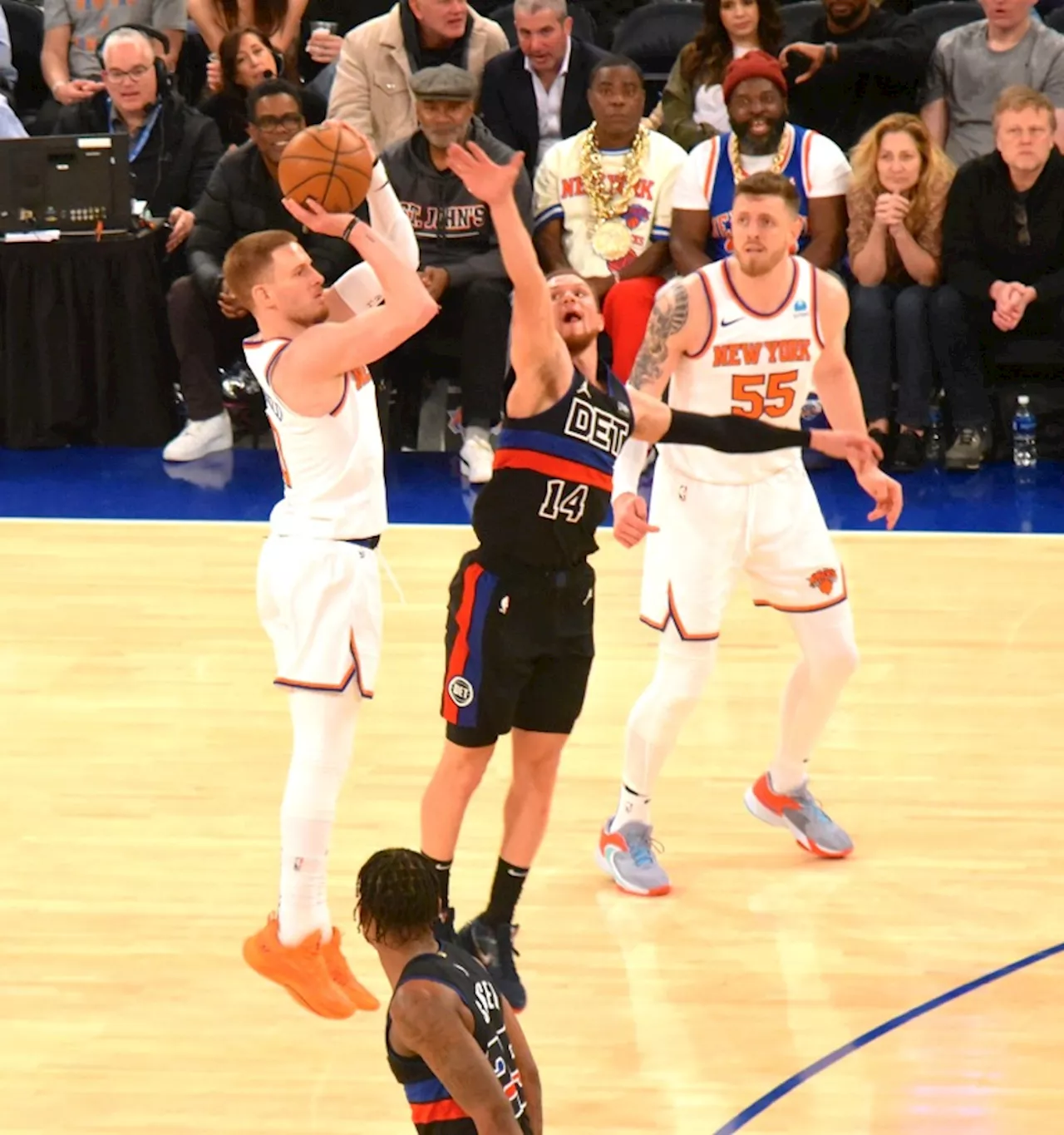 DiVincenzo and the Knicks surge toward the playoffs