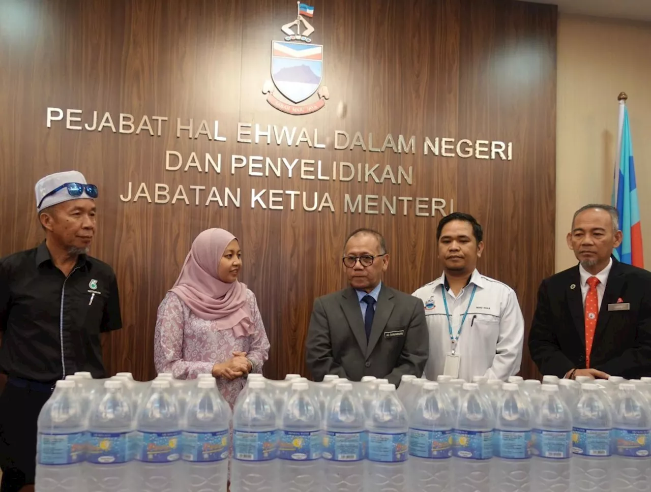 Gift of drinking water for drought-hit areas in Sabah